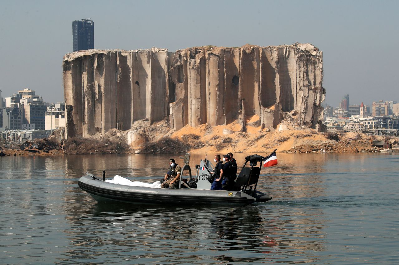 Η φονική έκρηξη στο λιμάνι της Βηρυτού, στις 4 Αυγούστου, έφερε στην επιφάνεια τα καταστροφικά αποτελέσματα δεκαετιών (Gonzalo Fuentes/Pool via AP)