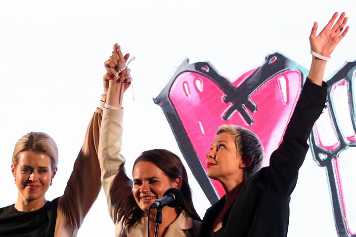 Veronika Tsepkalo, Svetlana Tikhanovskaya y Maria Kolesnikova, en un acto de campaña, en julio pasado.