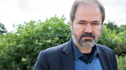 Juan Villoro debuta en España con su teatro reunido en 'La guerra fría y otras