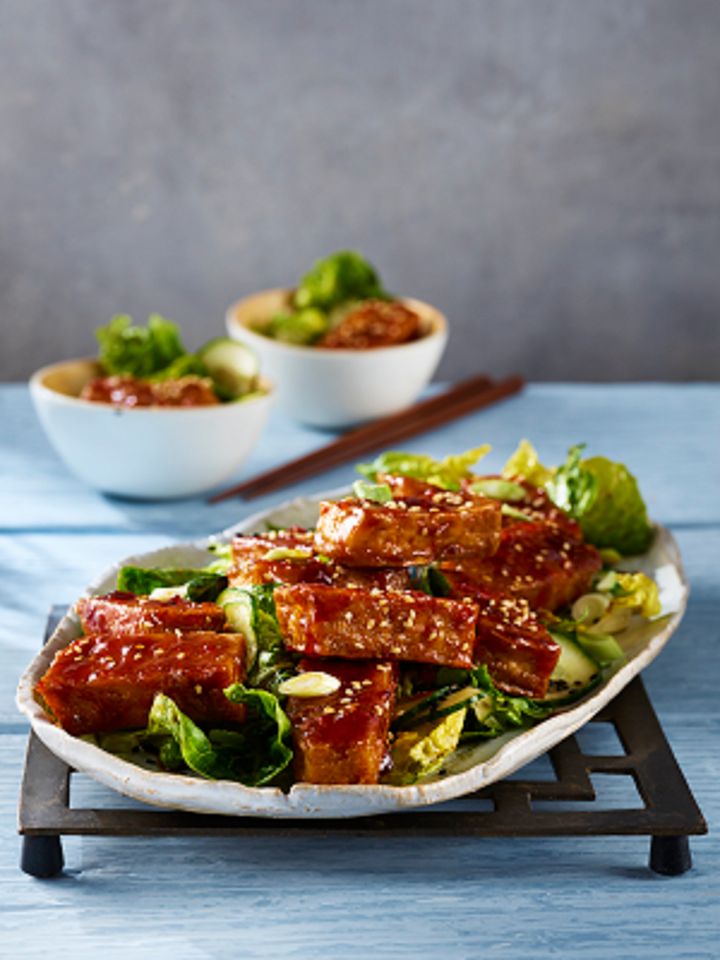 Crispy tofu with Spicy Sichuan Glaze Salad