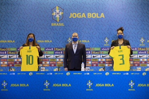 Duda Luizelli, Rogério Caboclo e Aline Pellegrino (da esq. para a direita), durante coletiva de