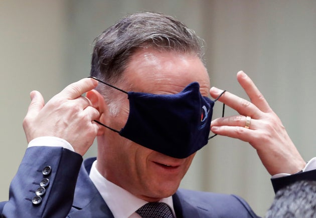 Φωτογραφία αρχείο 13 Ιουλίου 2020 - Ο Γερμανός ΥΠΕΞ Χάικο Μάας λίγο πριν την έναρξη της συνάντησης των υπουργών Εξωτερικών της ΕΕ στο Ευρωπαϊκό Συμβούλιο με θέματα την Τουρκία και την Κίνα. (Stephanie Lecocq, Pool Photo via Ap)