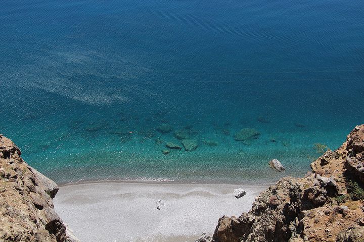 Μικρό Μαριδάκι. Σαν ένας μικρός παράδεισος προς το τέλος του μονοπατιού που έρχεται από τον Τσούτσουρα. 