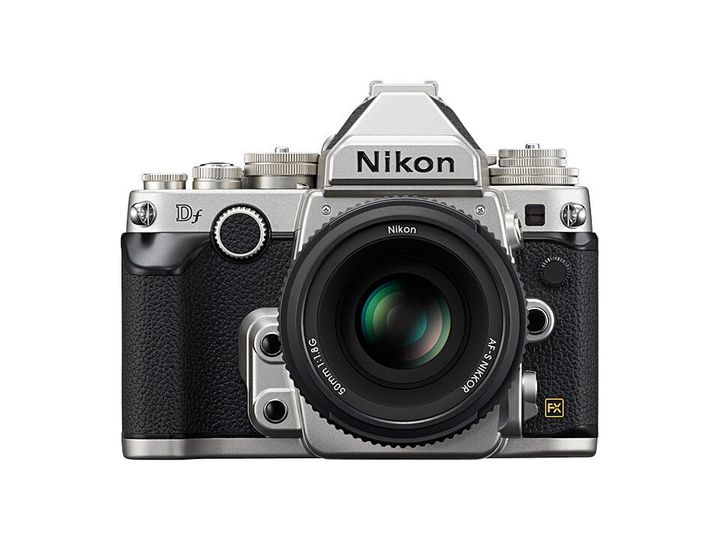 Nikon Dfのシルバーモデル（ニコン映像事業部の公式サイトより）
