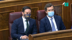 Abascal asegura que Sánchez preside 