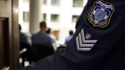 Η δικογραφία για τον αστυνομικό-«μπουμπούκι»: Πήρε άδεια για να κάνει