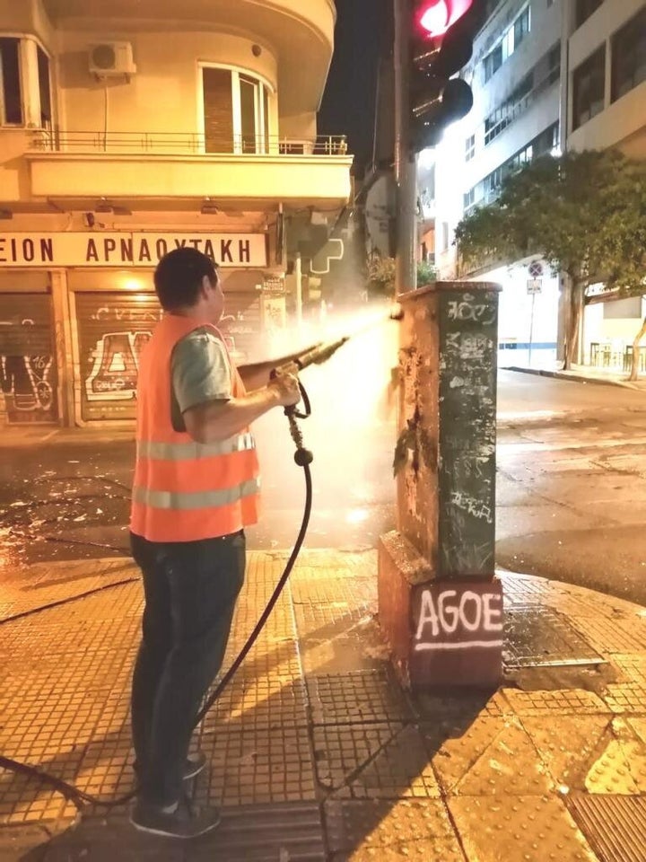 Επιχείρηση αντιγκράφιτι από τον δήμο Αθηναίων