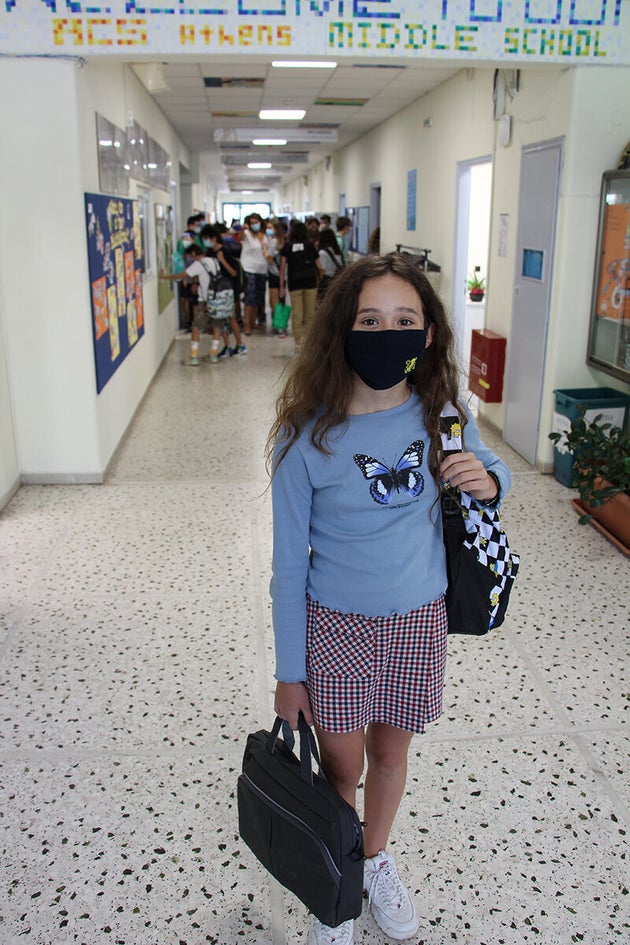 Η Δανάη Πανέρα, μαθήτρια της Α΄ Γυμνασίου (6th Grade, Middle School).