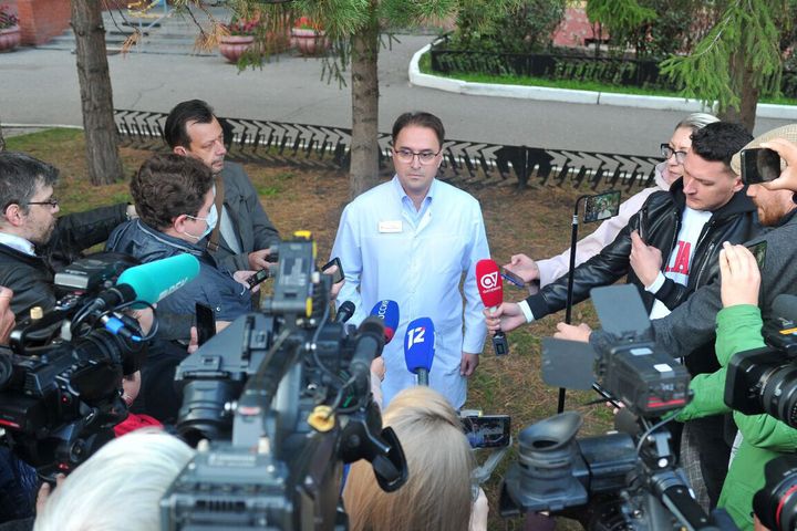 Alexander Sabayev, chief toxicologist of Russia's Omsk Region and Siberian Federal District, talks to the media on Navalny's condition. Russian doctors have said they found no trace of poison in his system while he was at a hospital in Omsk.