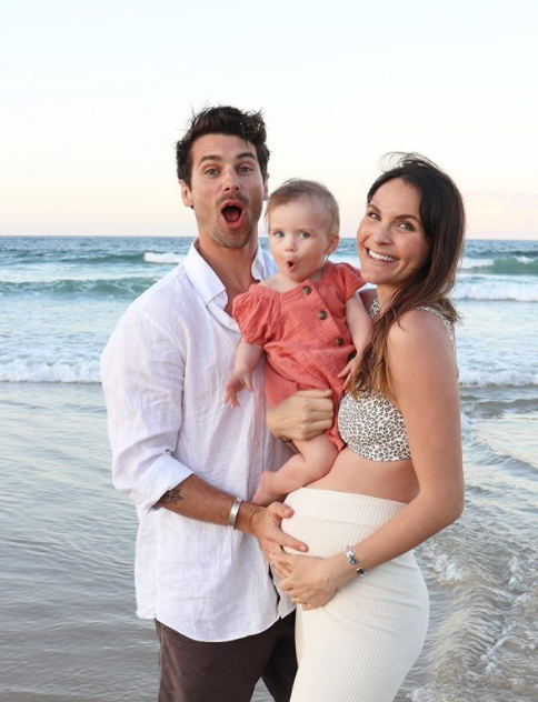 The Bachelor Australia S Matty J And Laura Byrne Expecting Second Baby Huffpost Null The Bachelor Australia S Matty J And Laura Byrne Expecting Second Baby Huffpost Null