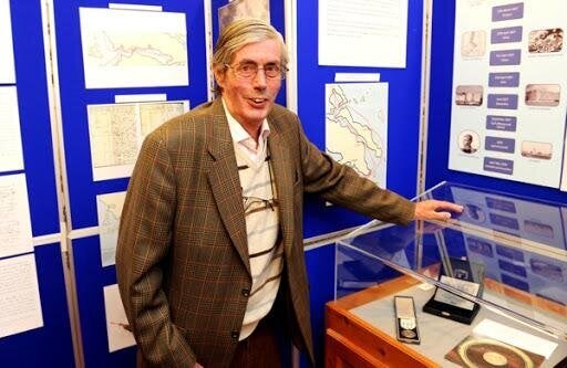 Ο Maurice Abney Hastings παρουσιάζει προσωπικά αντικείμενα του μεγάλου Φιλέλληνα Frank Abney Hastings και στοιχεία σχετικά με τη δράση του στην Ελλάδα.