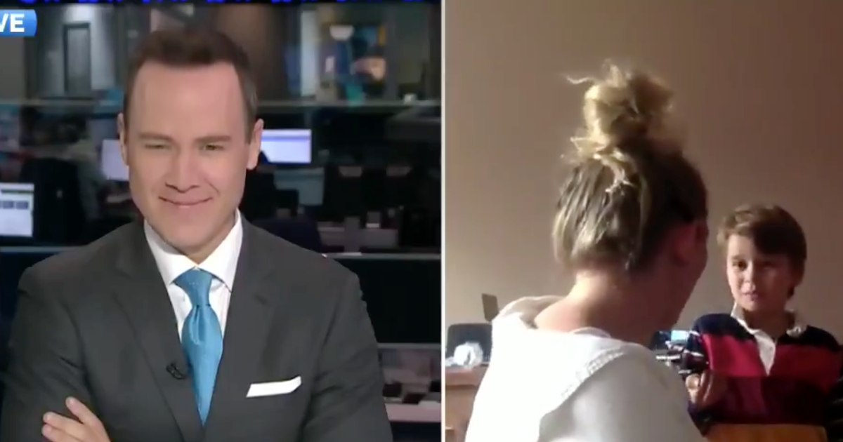 Canadian Mom Has Best Response To Kids Crashing TV Interview With A ...