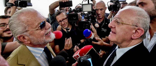 "Il Napoli sostiene Vincenzo De Luca": incredibile tweet di De Laurentiis, ma i tifosi si dissociani "Il Napoli sostiene Vincenzo De Luca": incredibile tweet di De Laurentiis, ma i tifosi si dissociani