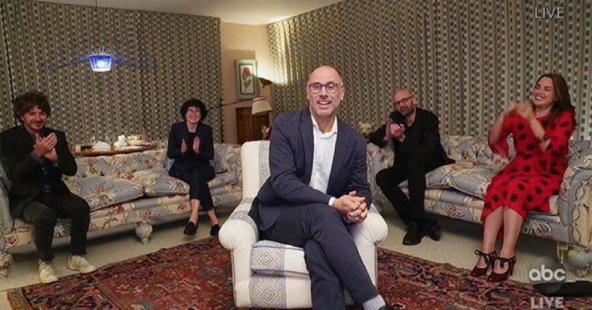 'Succession' Creator Takes Shot At Trump With FirstEver UnThank You(02)