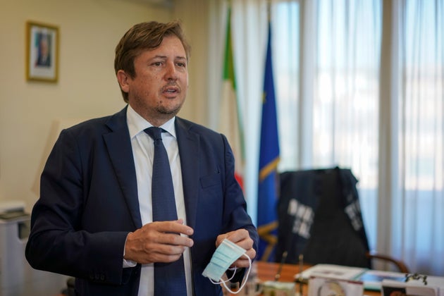 Stadi, Sileri: "Giusto riaprirli. Mille posti sono troppo pochi" Stadi, Sileri: "Giusto riaprirli. Mille posti sono troppo pochi"