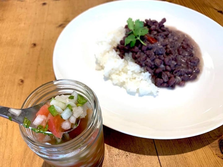 おうちでブラジルごはん 2つの味が楽しめる豆の煮込み フェイジョアーダ 旅するレシピ ハフポスト Life