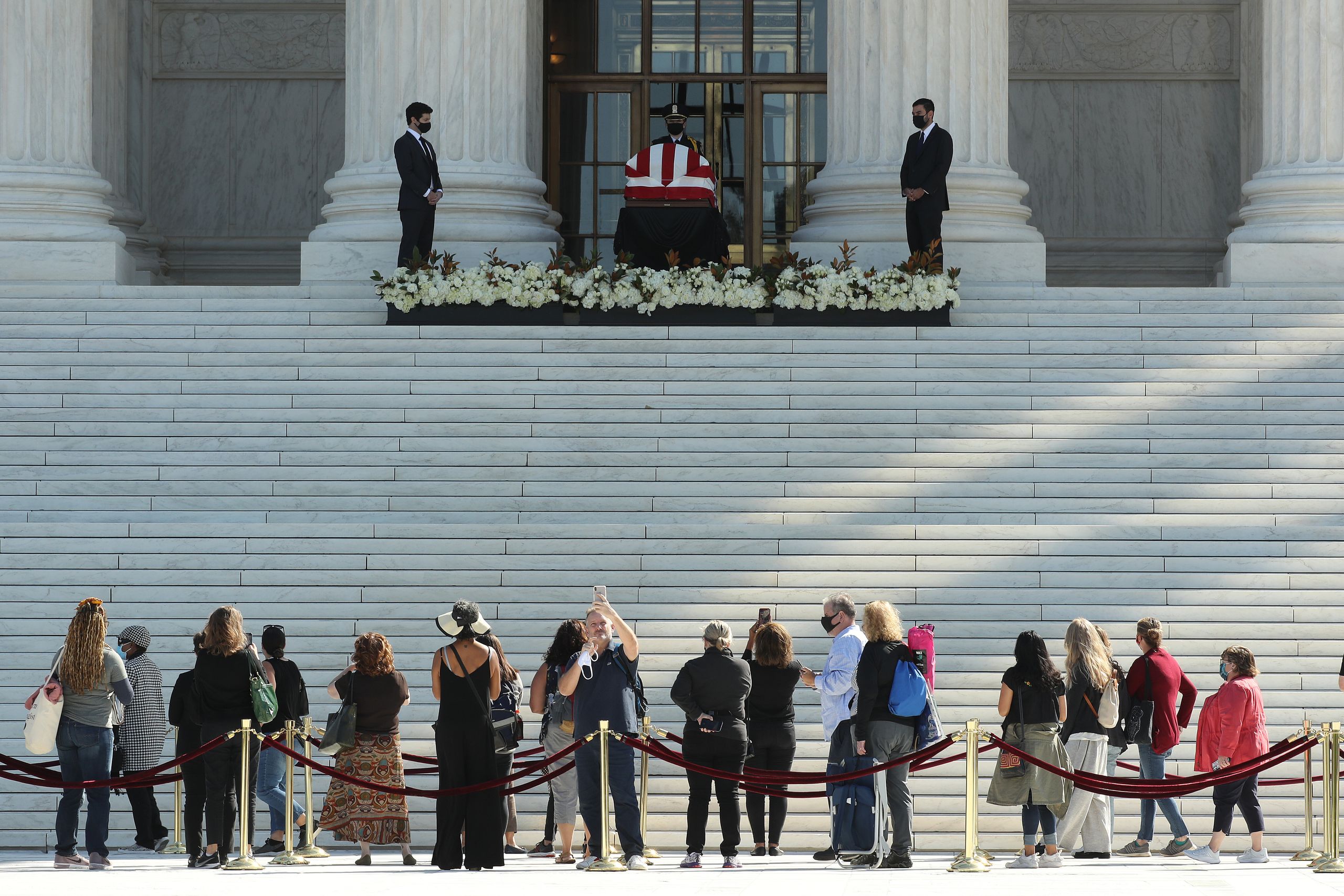 Touching Scenes From Ruth Bader Ginsburg S Memorial Ceremony Huffpost