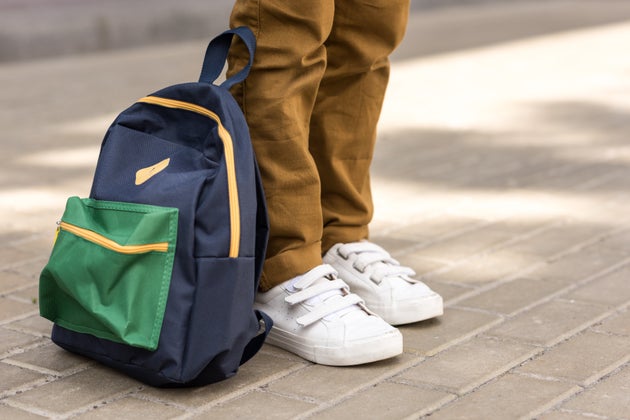 "Pensavamo ci fosse il tempo pieno": bambino viene dimenticato a scuola dai genitori