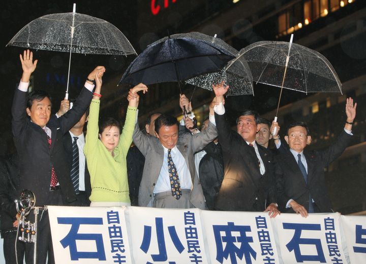 自民党の総裁選に女性が出馬したのは、2008年の小池百合子氏にまでさかのぼる（写真は最後の訴え）＝2008年9月21日