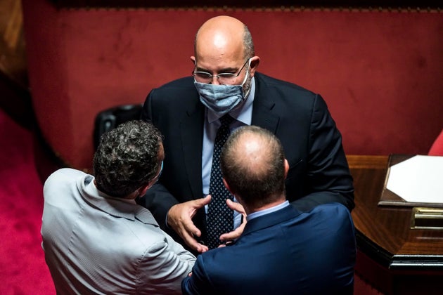 Vito Crimi costretto nella fossa dei leoni. Assenti molti big M5S Vito Crimi costretto nella fossa dei leoni. Assenti molti big M5S