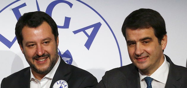 Raffaele Fitto contro Matteo Salvini: "Ingeneroso puntare il dito contro di me" Raffaele Fitto contro Matteo Salvini: "Ingeneroso puntare il dito contro di me"