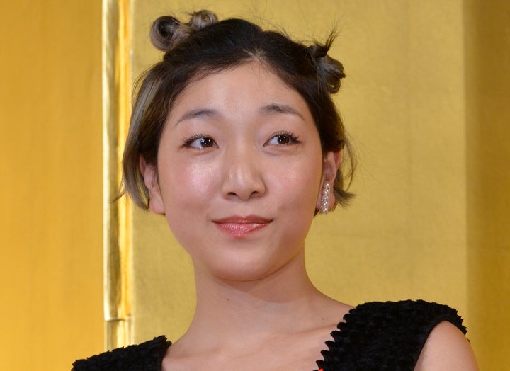 安藤サクラさん 両親のほっこり写真を投稿 奥田瑛二さんと安藤和津さんが猫とじゃれ合う ハフポスト News 安藤サクラさん 両親のほっこり写真を投稿 奥田瑛二さんと安藤和津さんが猫とじゃれ合う ハフポスト News