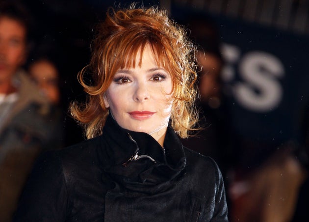Mylene Farmer Racontee Par Ses Fans On Peut Dire Qu Elle M A Sauvee Le Huffpost Mylene Farmer Racontee Par Ses Fans On Peut Dire Qu Elle M A Sauvee Le Huffpost