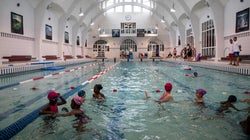 Les cours de sport à l’école et en club maintenus dans les villes en alerte