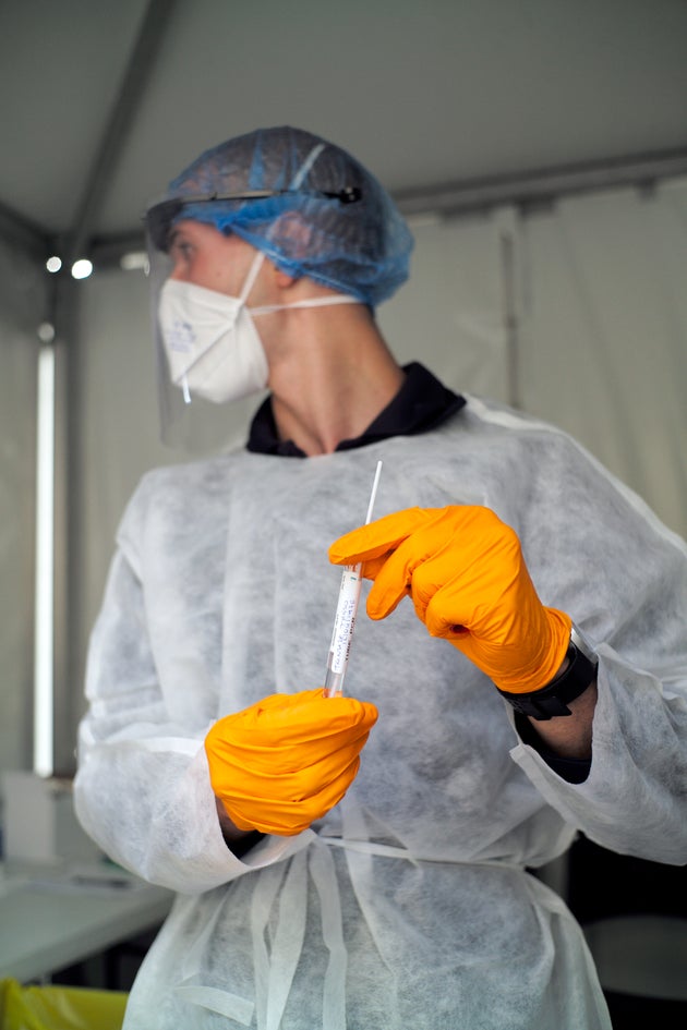 Coronavirus, oltre 1900 casi, nuovo record post lockdown Coronavirus, oltre 1900 casi, nuovo record post lockdown