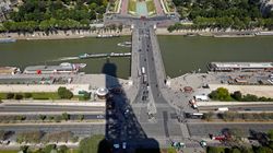 Une voiture tombe dans la Seine à Paris, trois personnes en arrêt