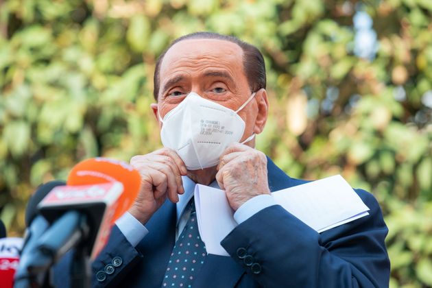 Il Caso Silvio Berlusconi Un Po Malato Un Po Attore L Huffpost