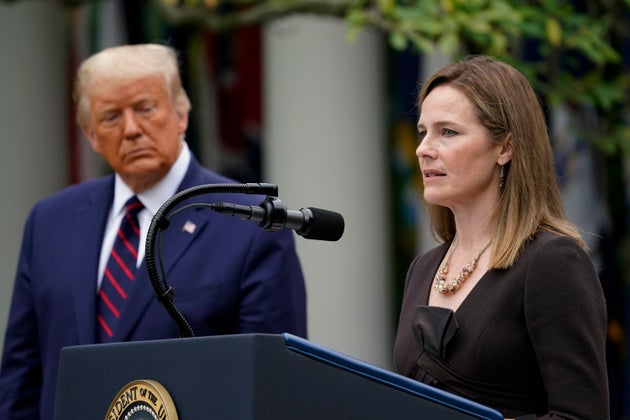 Donald Trump gioca la carta Amy Coney Barrett, una cattolica conservatrice e antiabortista alla Corte Suprema Donald Trump gioca la carta Amy Coney Barrett, una cattolica conservatrice e antiabortista alla Corte Suprema