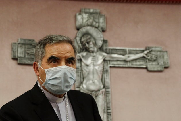 Il cardinale Becciu: "Trattato come un pedofilo" Il cardinale Becciu: "Trattato come un pedofilo"