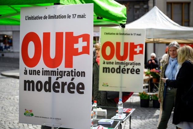 Svizzera, referendum boccia la proposta anti immigrazione Svizzera, referendum boccia la proposta anti immigrazione