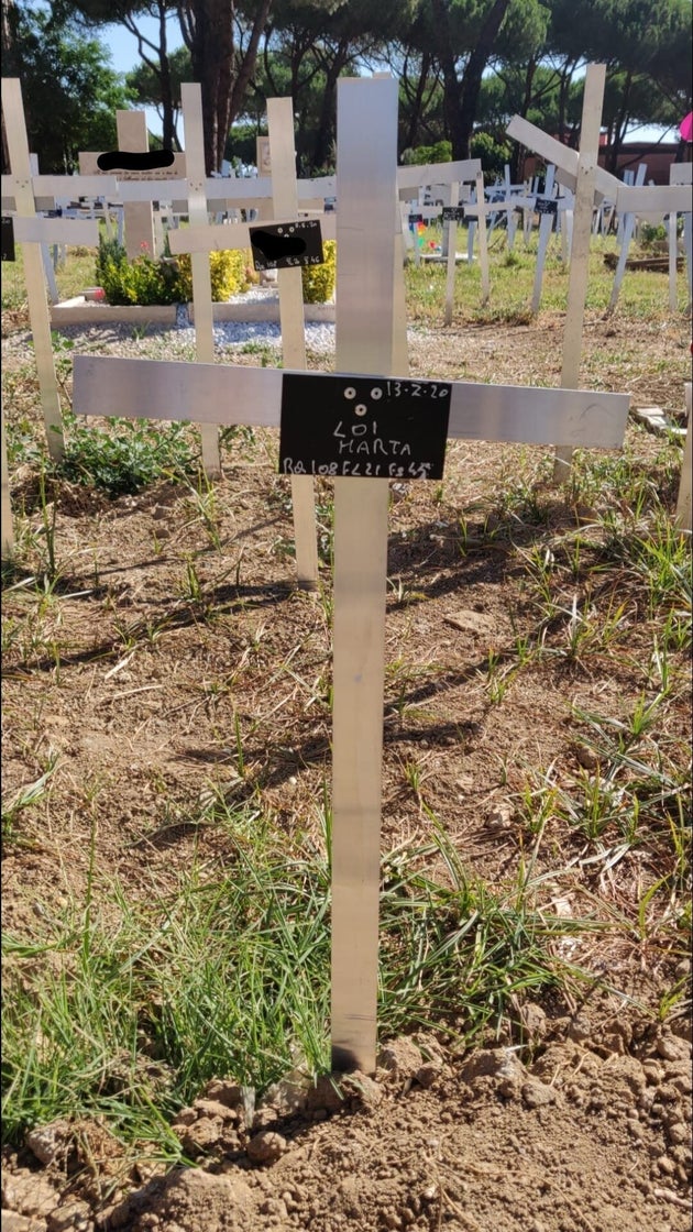 "Mio figlio nato morto è stato sepolto senza il mio ok e con il mio nome sulla tomba" "Mio figlio nato morto è stato sepolto senza il mio ok e con il mio nome sulla tomba"
