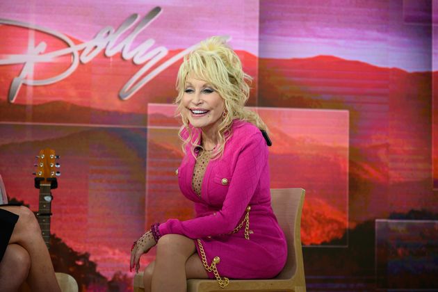 Dolly Partons New Christmas Film Just Might Be About To Save 2020