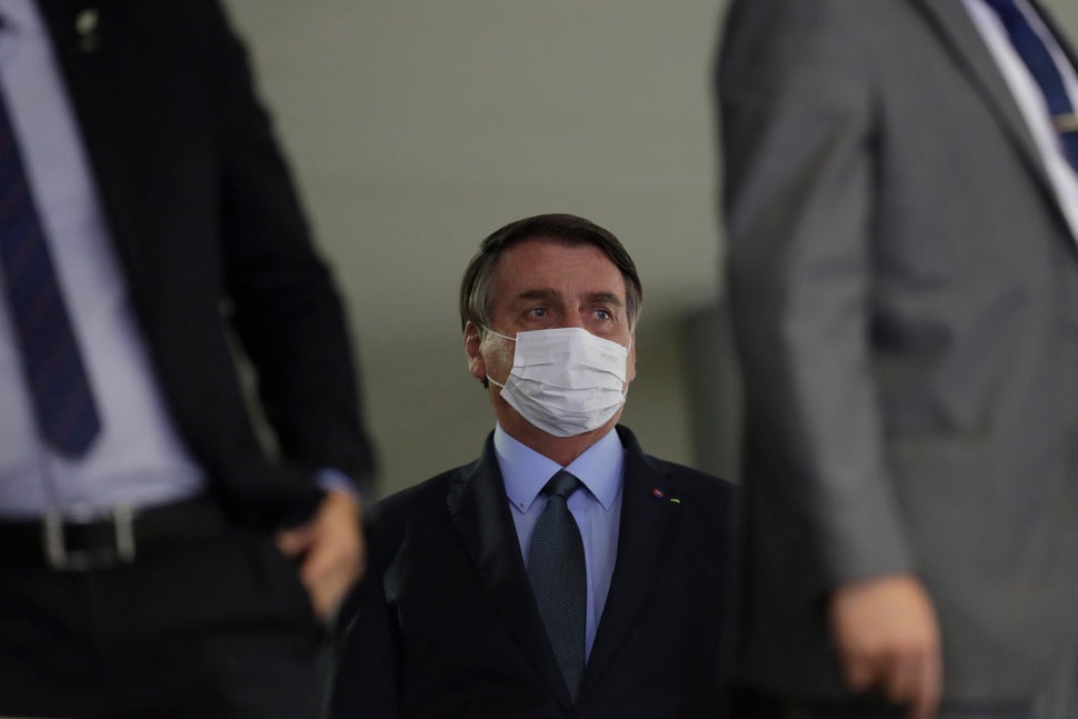 "Em nome da liberdade, de um louco, de um presidente que diz que o mais importante da vida é a liberdade, você cria uma sociedade completamente insensível ao genocídio em massa, porque este é o nome correto", diz filósofo.