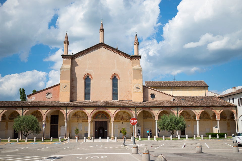 Cinque borghi italiani da visitare d’autunno (anche col bonus vacanze) Cinque borghi italiani da visitare d’autunno (anche col bonus vacanze)