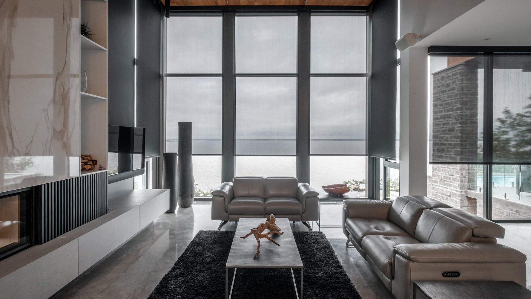 Store extérieur de fenêtre pour la terrasse Les 5 grandes tendances en habillage de fenêtres | HuffPost Québec Vivre