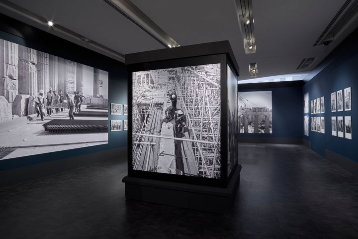 Άποψη της περιοδικής έκθεσης «Σμίλη και Μνήμη» στο Μουσείο Ακρόπολης.