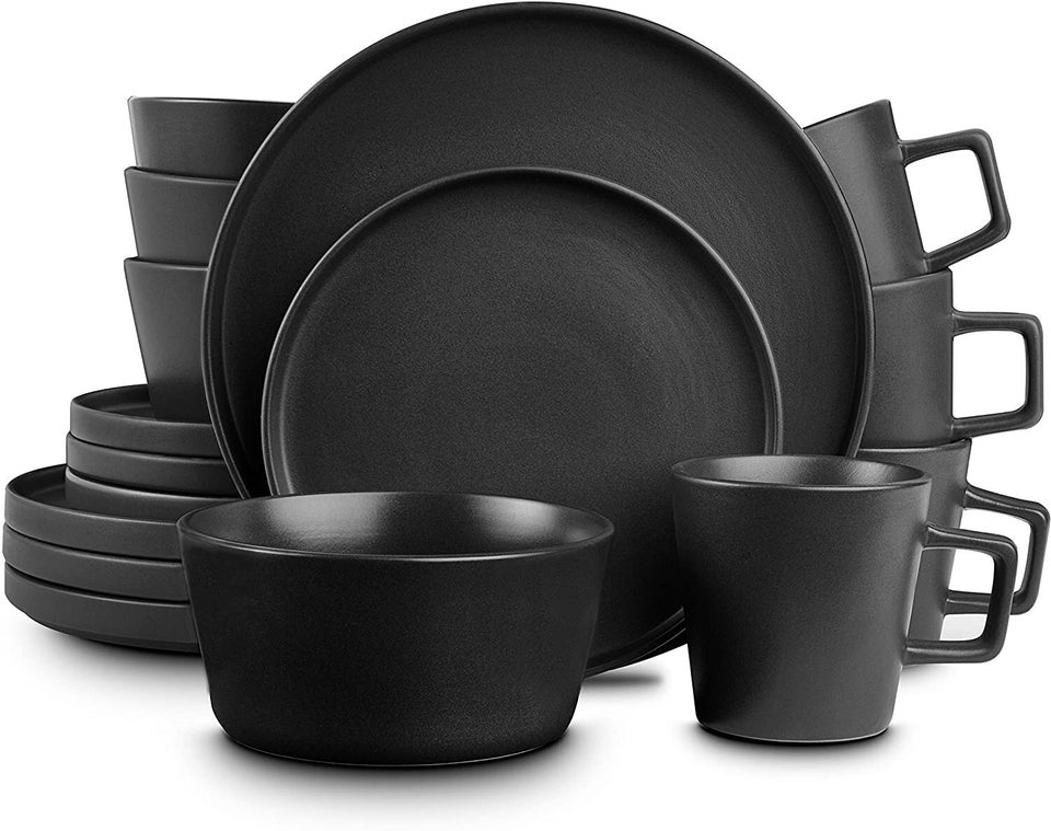 Matte Black Home Decor Finds To Take A Trip To The Dark Side