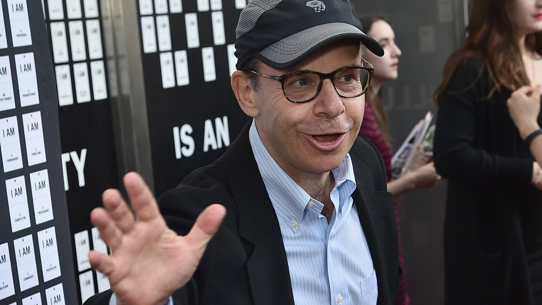 Rick Moranis Sucker Punched While Walking Near New York S Central Park Huffpost Canada Life