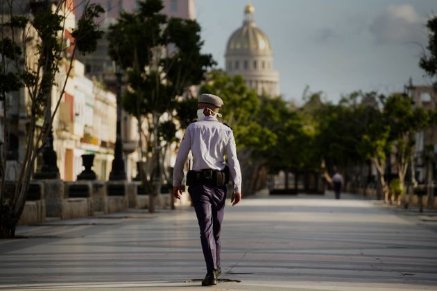 Η Κούβα επέβαλε ένα από τα πιο αυστηρά lockdown παγκοσμίως - Τώρα πληρώνει το