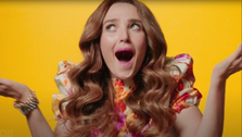 ‘SNL’ Perfectly Parodies ‘The Drew Barrymore Show’ With Dig At Ellen