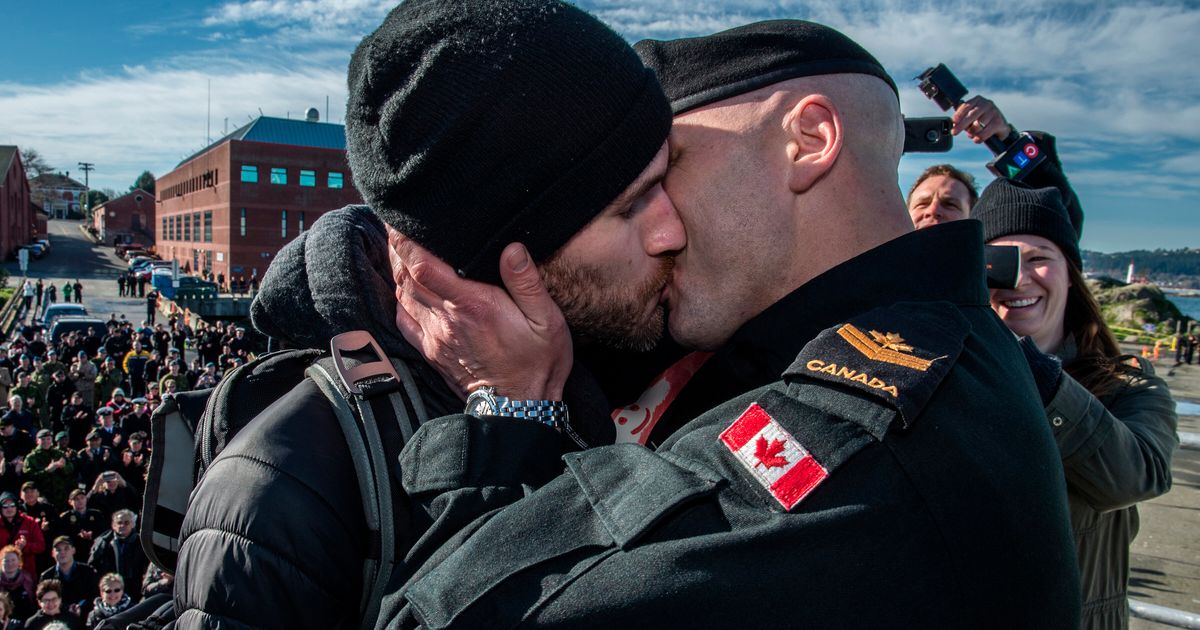 Гомосексуализм видео. Мужеложство в армии России.