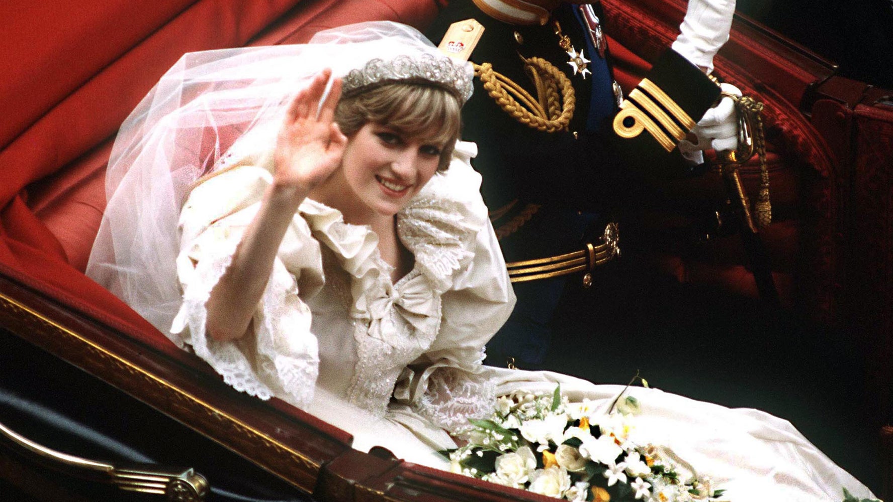 The Crown Reveals Their Version Of Princess Diana S Iconic Wedding Dress Huffpost Canada Life