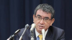 「脱ハンコ」に取り組む河野太郎大臣、日本年金機構で「押印を廃止する方向との報告受けた」とTwitterで明かす