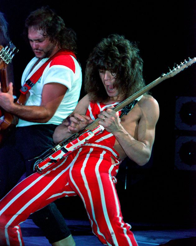 Muere El Legendario Guitarrista Eddie Van Halen A Los 65 Años El Huffpost 