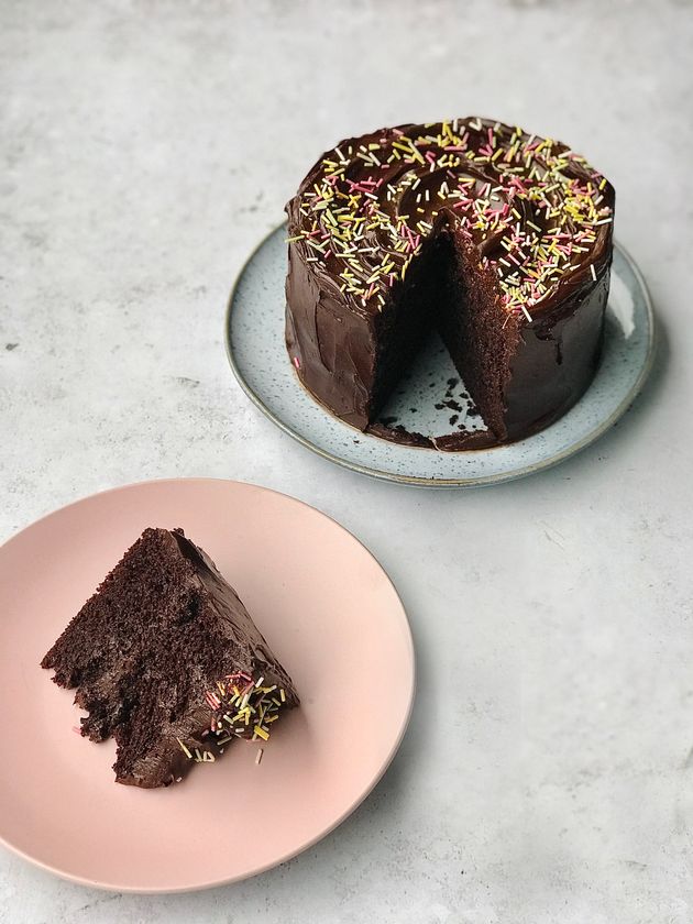 This Decadent Chocolate Fudge Cake Is Quick And Easy To Make