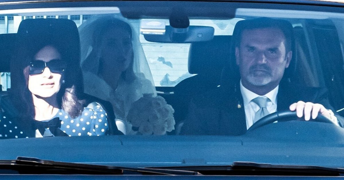 Armored Wedding For Luigi Berlusconi Bride S Dress Signed By The Designer Loved By Kate Middleton Newsylist Com